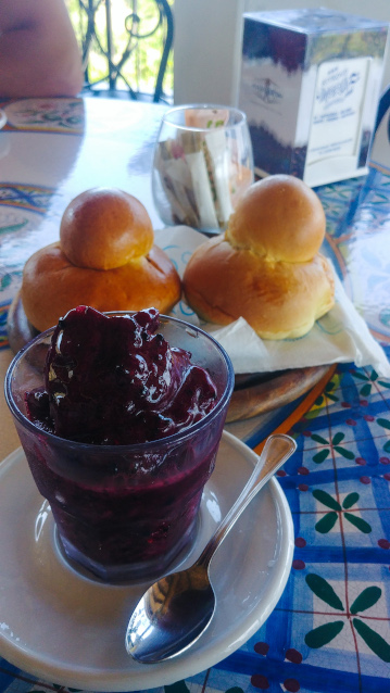 STROMBOLI RITROVO INGRID GRANITA GELSI