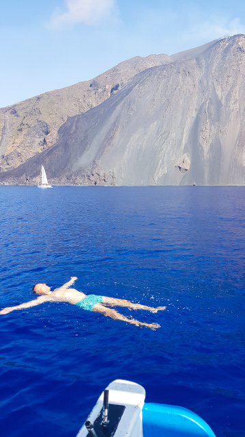 STROMBOLI SOTTO LA SCIARA BAGNO