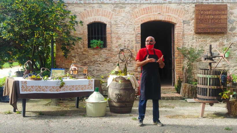 CALABRIA BIMBI FATTORIA DIDATTICA VENDEMMIA CARATOZZOLO