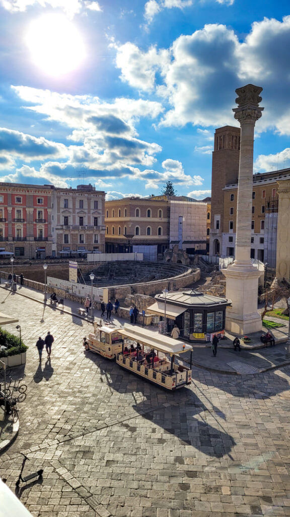 LECCE COSA VEDERE PIAZZA SANTO ORONZO