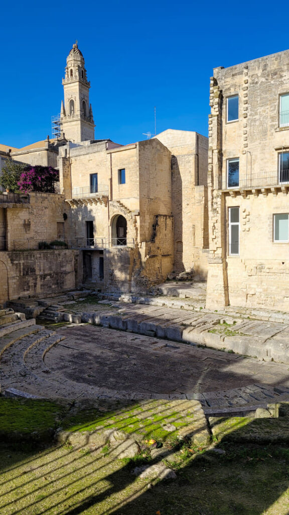 LECCE COSA VEDERE TEATRO ROMANO