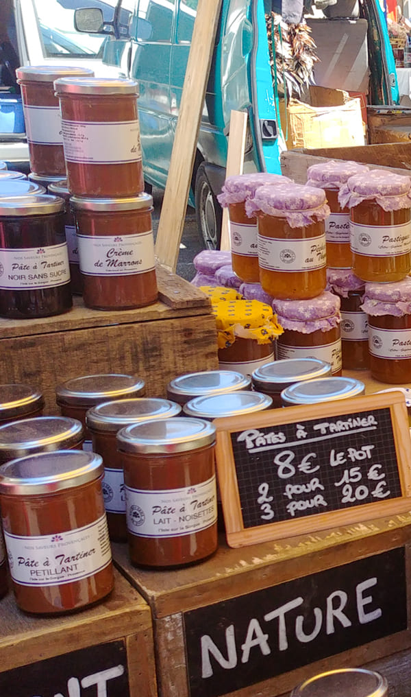 ROUSSILLON COSA VEDERE MERCATINO