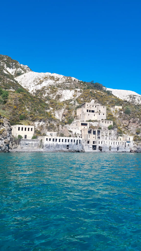 LIPARI COSA VEDERE CAVE DI POMICE