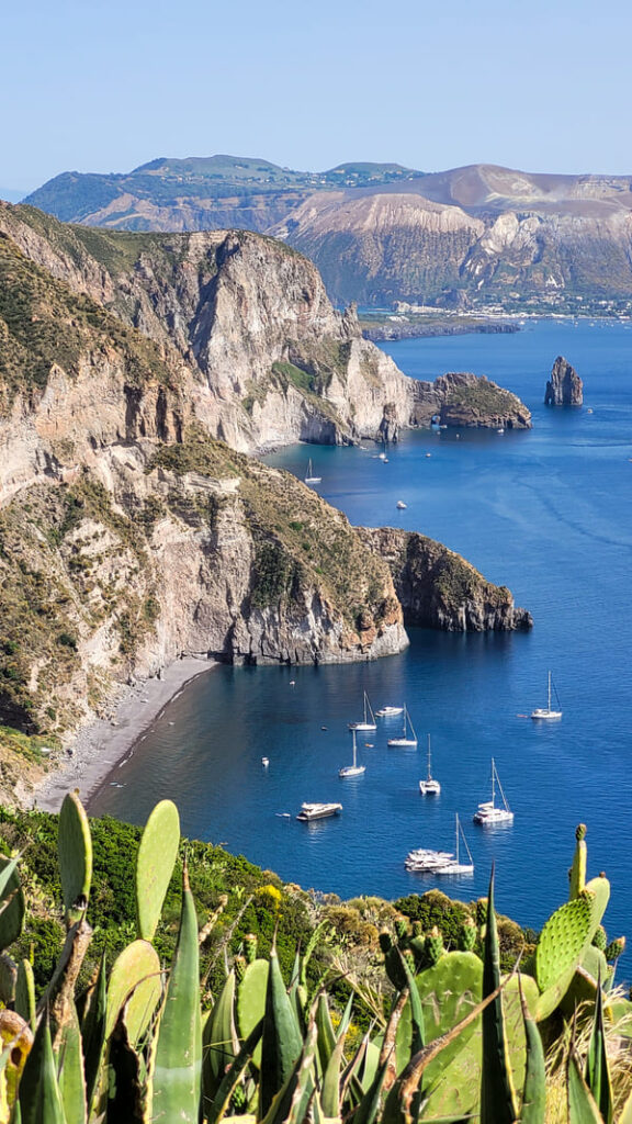 LIPARI COSA VEDERE QUATTROCCHI