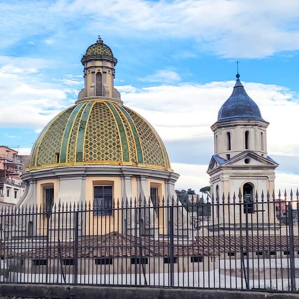 Rione Sanità Pericoloso COSA VEDERE BASILICA SANTA MARIA SANITA