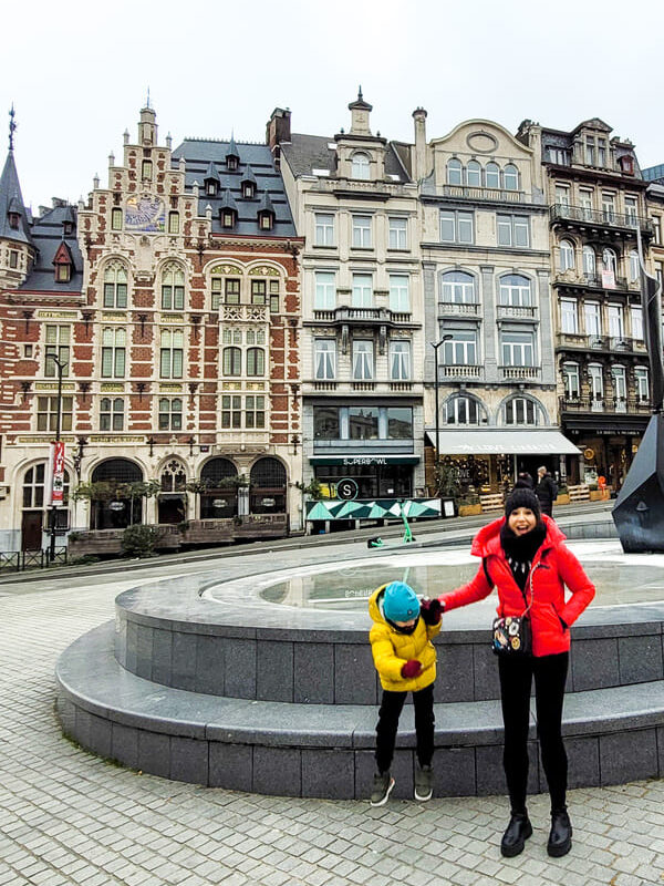 BRUXELLES SABLON OLD ENGLAND