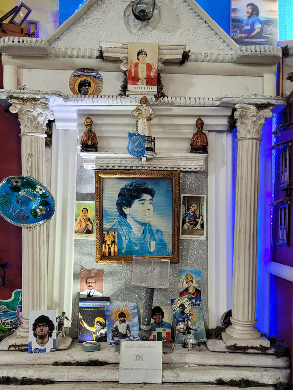 curiosità da vedere a Napoli capello maradona