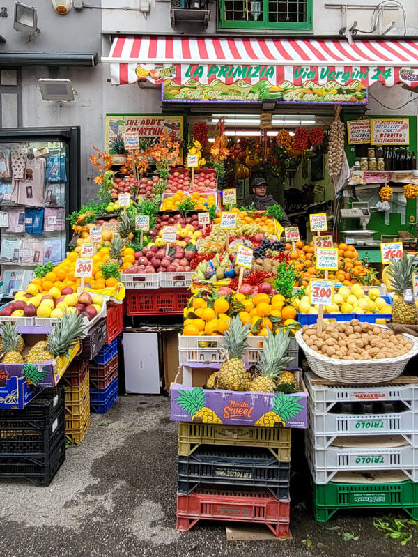 COSA VEDERE NAPOLI DUE GIORNI MERCATO