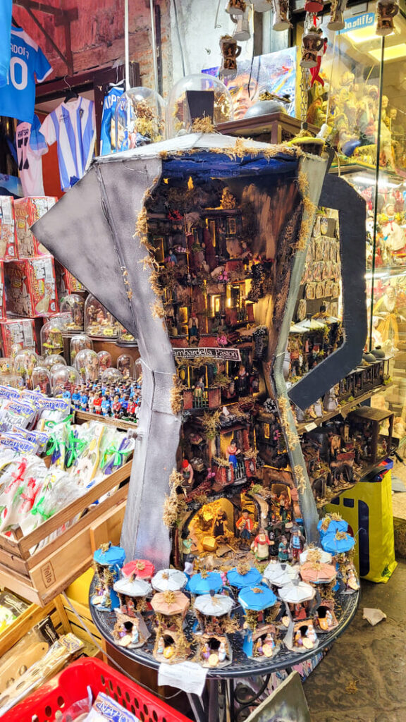 COSA VEDERE NAPOLI DUE GIORNI PRESEPE CAFFETTIERA