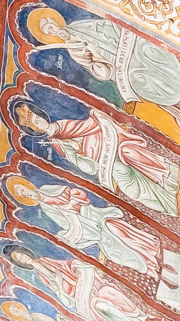 ABRUZZO BOMINACO ORATORIO SAN PELLEGRINO PARTICOLARE