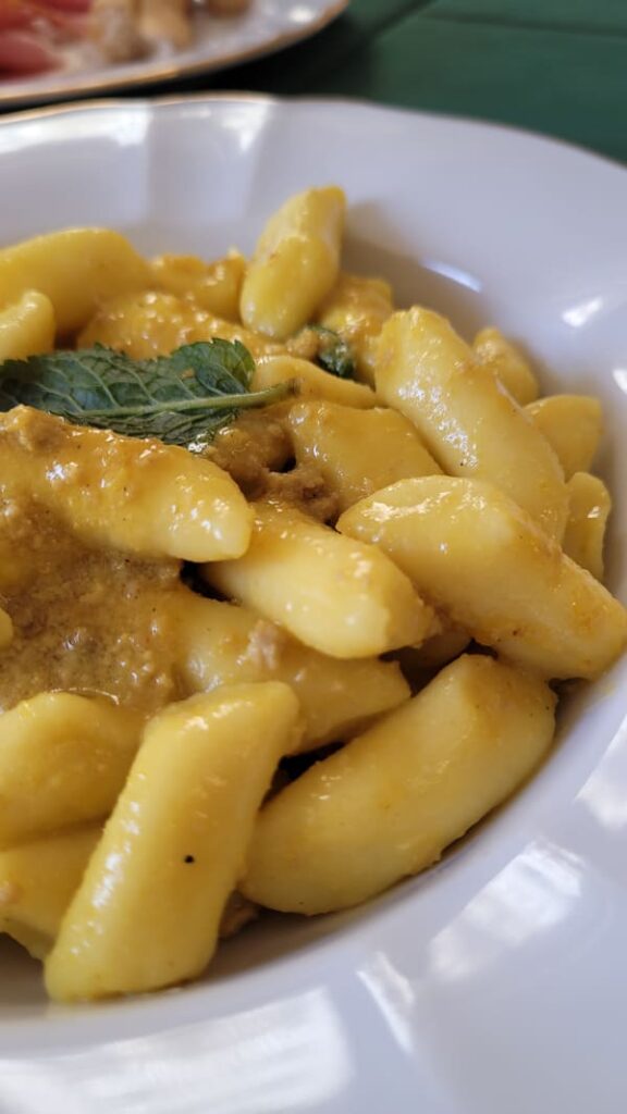 ABRUZZO COSA MANGIARE GNOCCHI ZAFFERANO