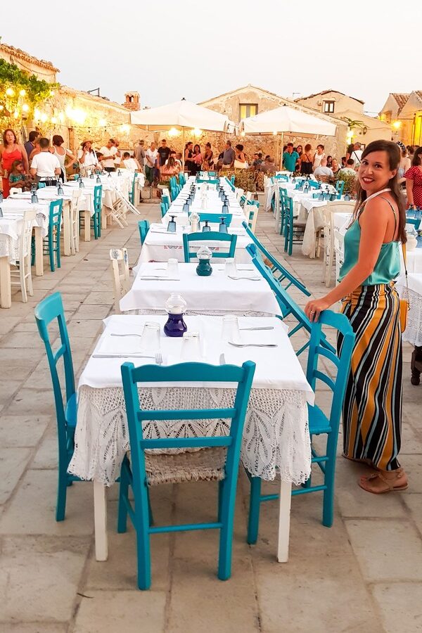 MARZAMEMI DOVE MANGIARE LA CIALOMA TAVOLI PIAZZA