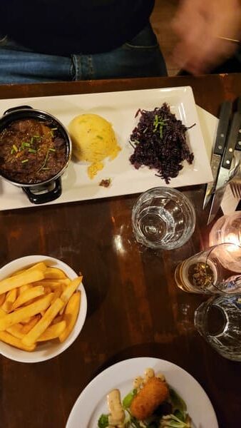 AMSTERDAM COSA MANGIARE TIPICO STAMPOOT HACHEE
