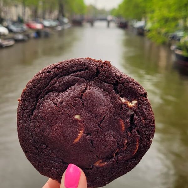 AMSTERDAM COSA MANGIARE TIPICO VAN STAPELE BISCOTTO