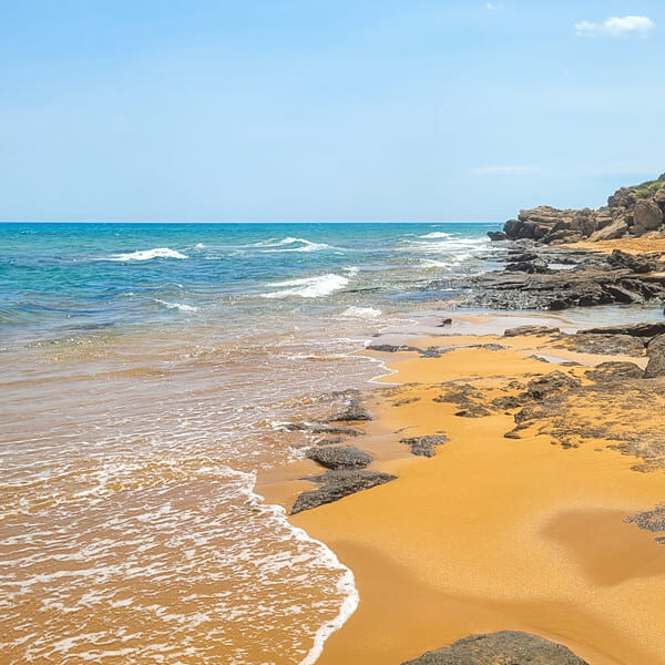 SPIAGGE ROSSE CALABRIA CROTONE SCOGLIERA NERA