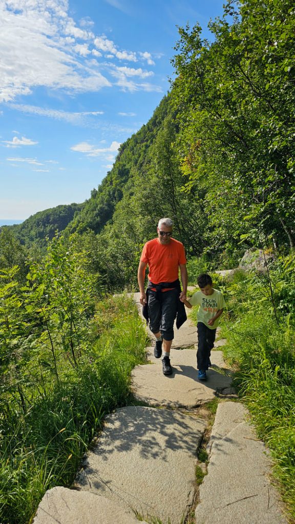 LOFOTEN COSA VEDERE REINEBRINGEN TREKKING