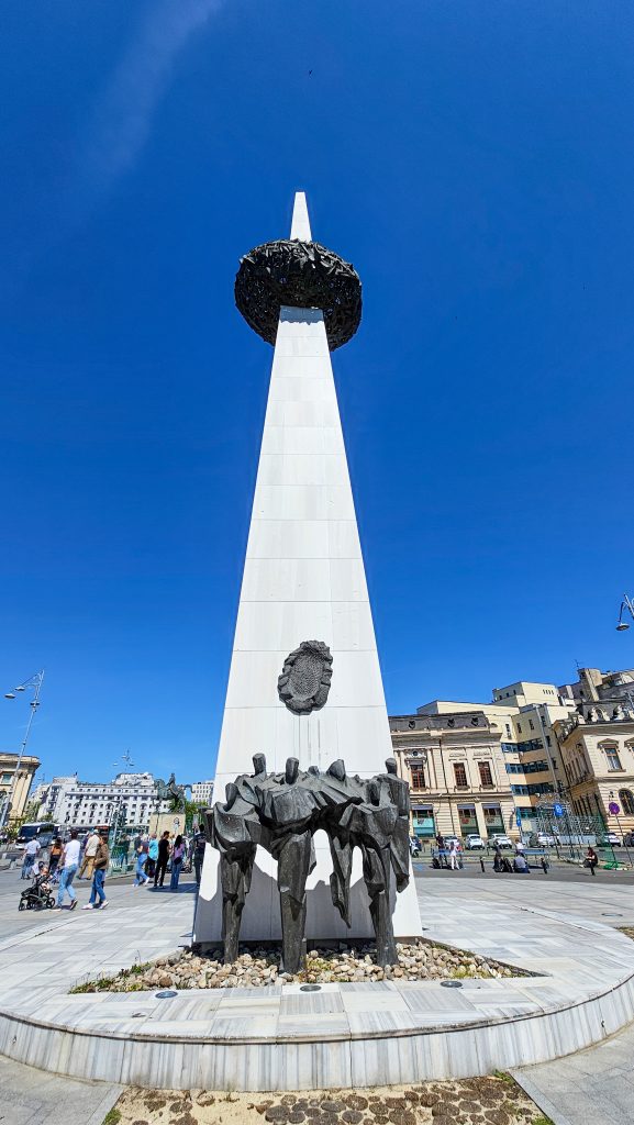BUCAREST COSA VEDERE MEMORIALE DELLA RINASCITA