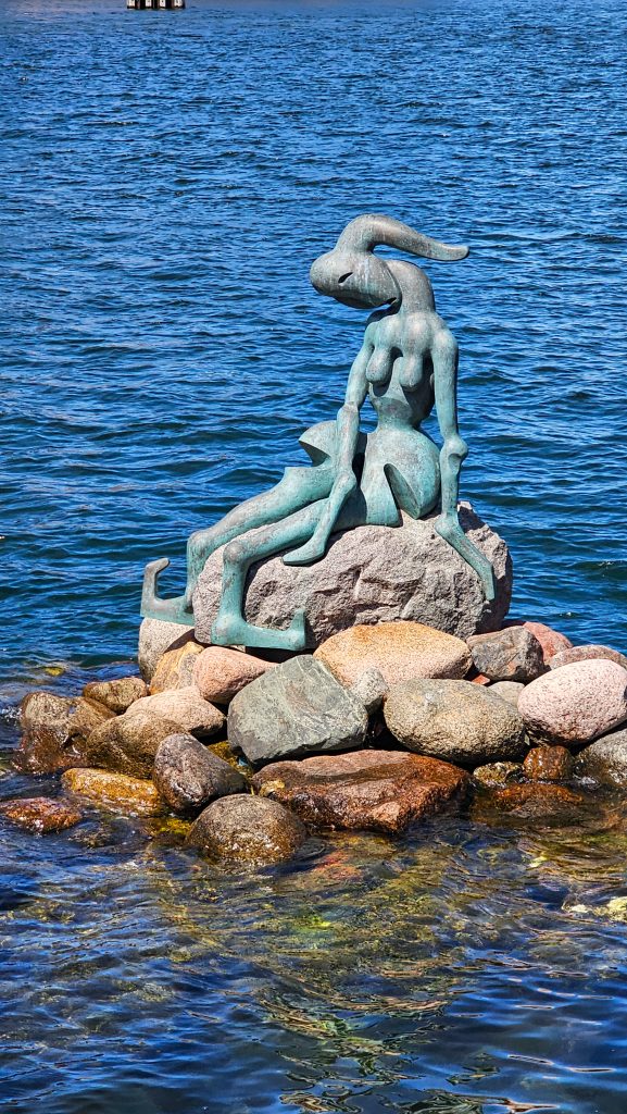 COPENAGHEN COSA VEDERE SIRENETTA GENETICAMENTE MODIFICATA