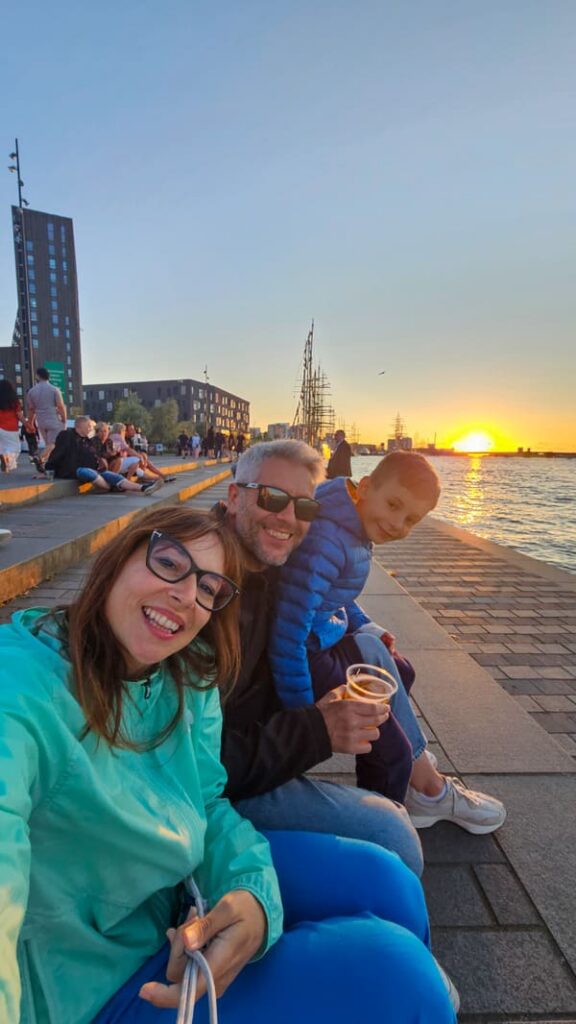 Il tramonto di Aalborg nella Danimarca del Nord
